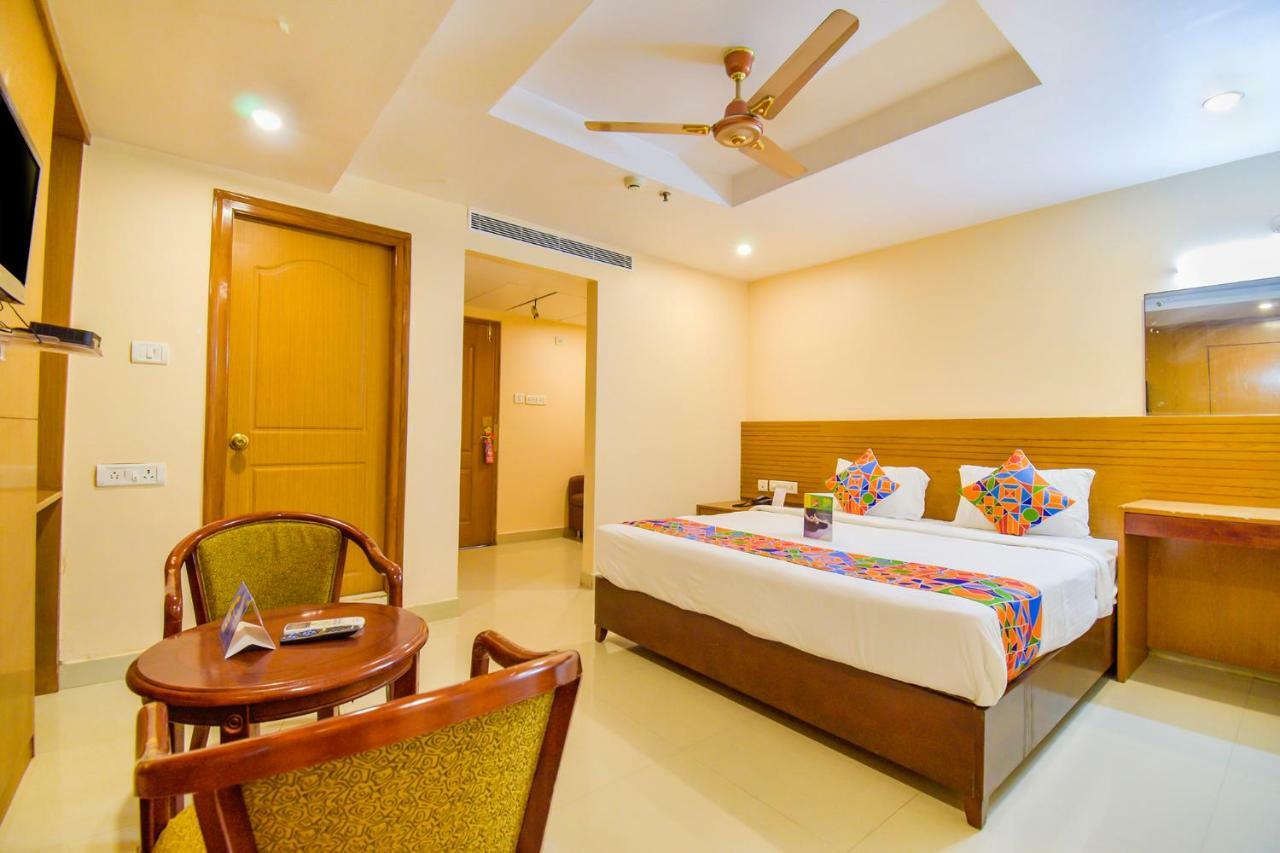FabHotel Deccan Heritage Abids Haiderabad Buitenkant foto