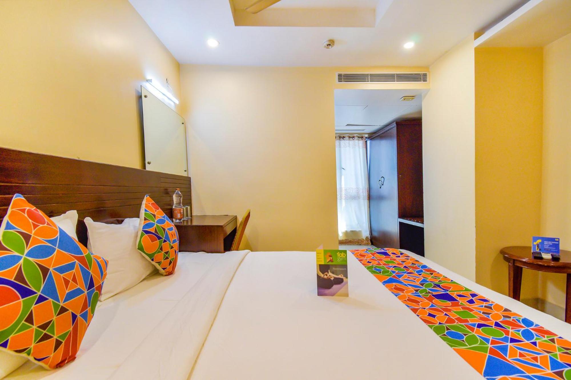FabHotel Deccan Heritage Abids Haiderabad Buitenkant foto